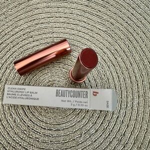 Beautycounter Limited Edition Clean Swipe Hyaluronic Lip Balm - Daze warm beige